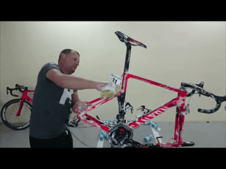 Katusha mechanic washing pro bikes
